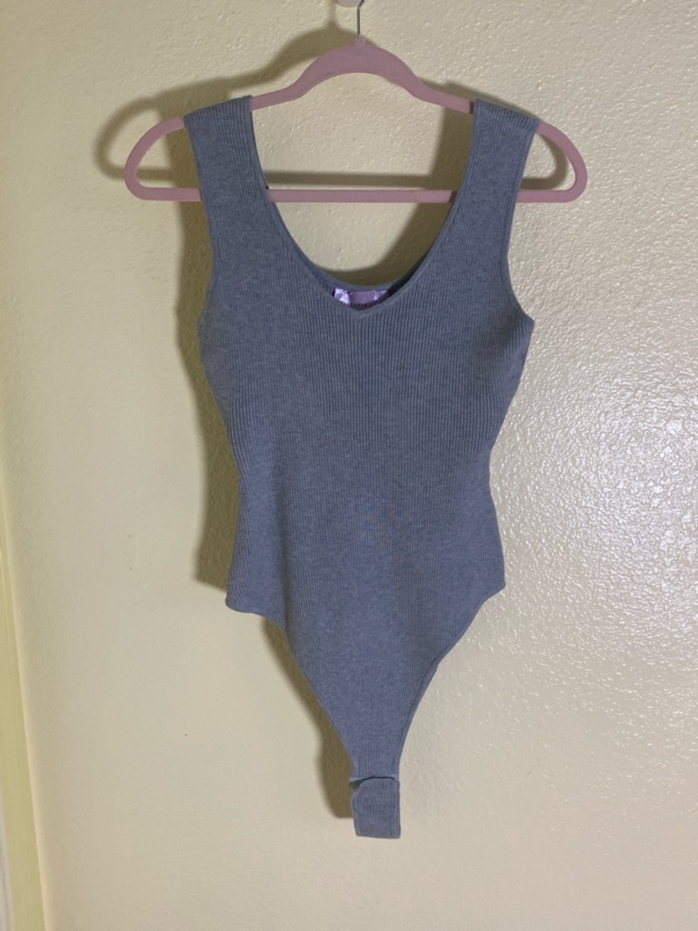 NWOT Wisteria Lane Ribbed Scoop Neck Bodysuit in Heather Gray, Size XL